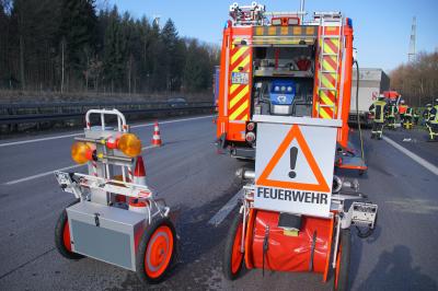 Wendlingen: Fahrer von Kleinlaster prallt auf Lkw und wird schwer verletzt 